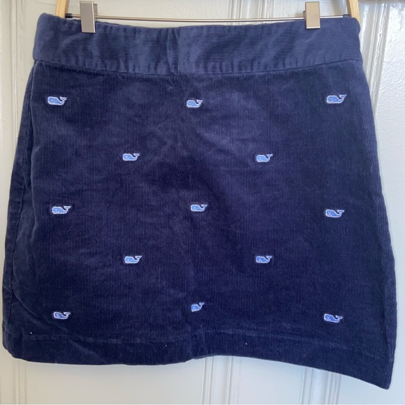 Vineyard Vines Women’s 2 Navy Corduroy Skirt Classic all over Embroidered Whale - Picture 1 of 6